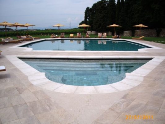 Pavimentazione piscina Hotel